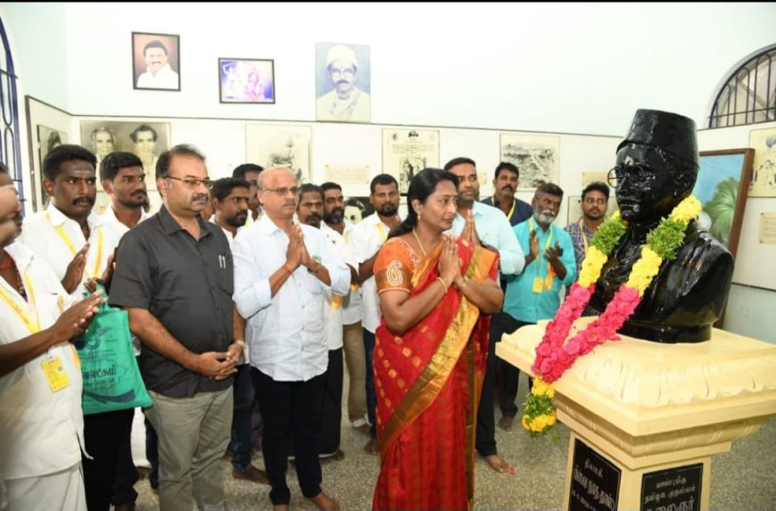 மதுரை திருமங்கலம் பகுதியில் விடுதலைப் போராட்ட வீரர் தியாகி விஸ்வநாததாஸ் நினைவு நாளை முன்னிட்டு மாவட்ட ஆட்சியர் மாலை அணிவித்து மரியாதை