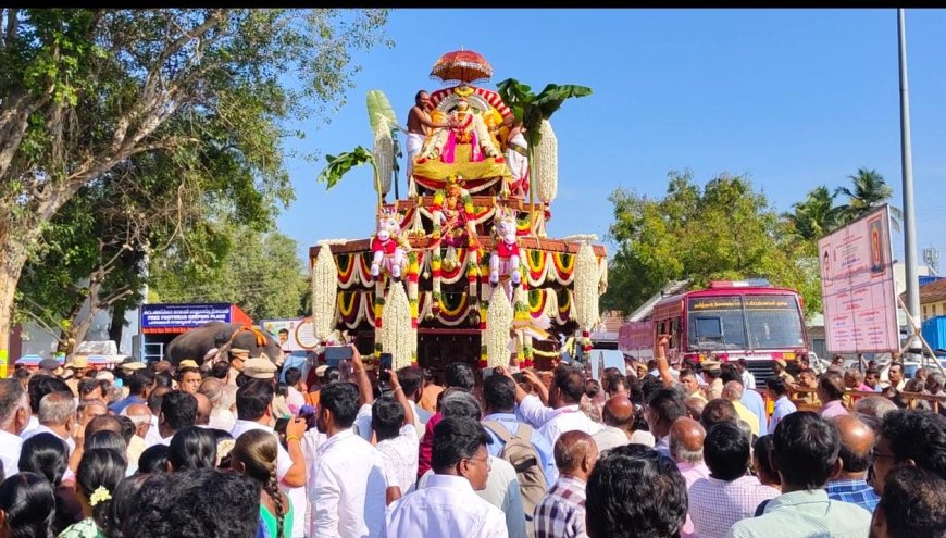 46 லட்சம் மதிப்பீட்டில் செய்யப்பட்ட புதிய தேரின் வெள்ளோட்டம்: அமைச்சர்கள் பங்கேற்பு...