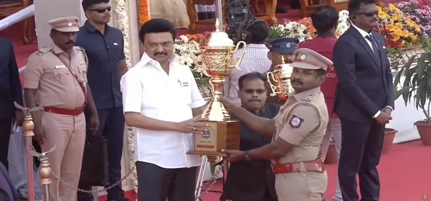 தமிழக அரசின் சிறந்த காவல் நிலையத்திற்கான விருதை எஸ் எஸ் காலனி காவல் நிலையம் பெற்றுள்ளது...