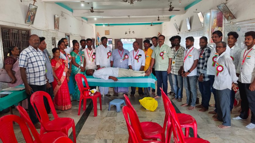 உயிர் துளிகள் அறக்கட்டளை மற்றும் SRM மருத்துவ குழுமம் இணைந்து நடத்திய மாபெரும் ரத்ததான முகாம்...