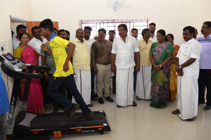 புதிதாக அமைக்கப்பட்ட முதலமைச்சர் சிறு விளையாட்டு அரங்கத்தை துணை முதல்வர் உதயநிதி காணொளி காட்சி வாயிலாக திறந்து வைத்தார்...