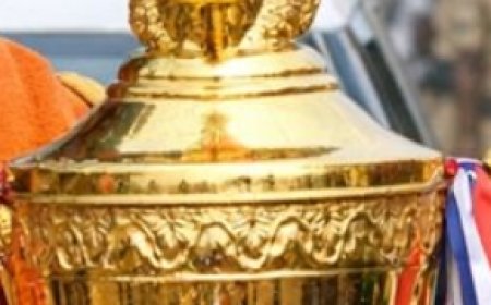 திருச்சி சூரியூர் ஜல்லிக்கட்டு போட்டியில் சூரியூரை சேர்ந்த மூர்த்தி என்பவர் முதலிடம் பிடித்து கார் பரிசு பெற்றார்.