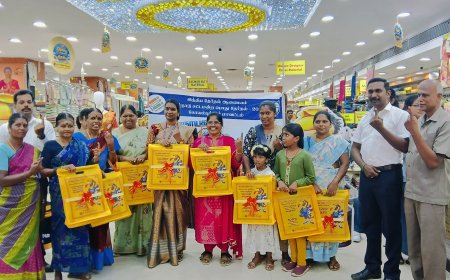 கோவை தி சென்னை சில்க்ஸ் நிறுவனத்தில், 100 சதவிகித வாக்களிப்பது குறித்து விழிப்புணர்வு நிகழ்ச்சி நடைபெற்றது...