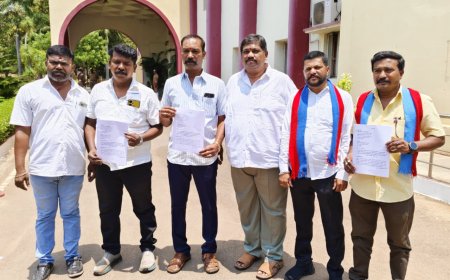 பிஞ்சு மனதில் ‘ஓட்டு அரசியல்’ விதைத்தாரா விஜய்..? நடவடிக்கை கோரி மனு..!