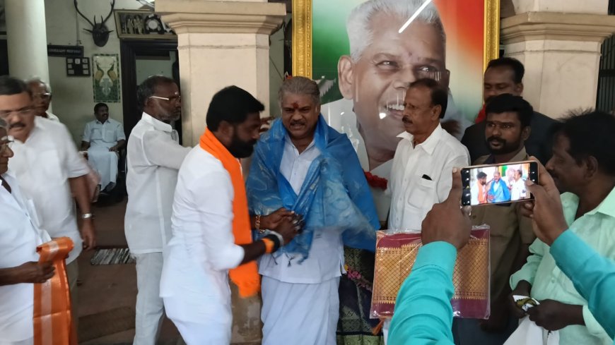 தேசிய ஜனநாயக கூட்டணிக்கு, சிவசேனா கட்சி சார்பாக ஆதரவு!