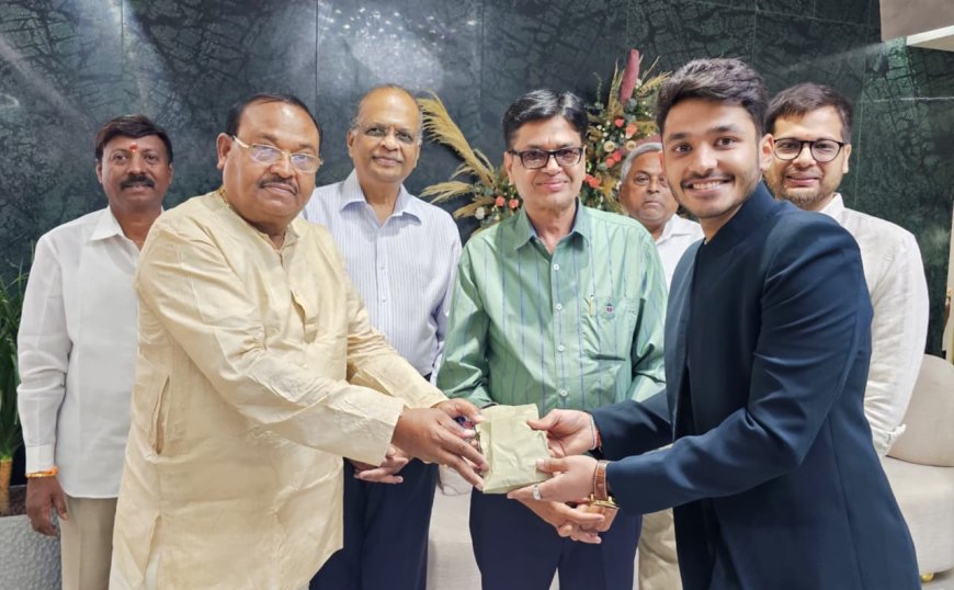 டிபாருமல் ஜுவல்லர்ஸின் பிரீமியம் நகை பிராண்டான எலவே டைமண்ட்ஸ் நிறுவனம் தனது முதல், ஃபிளாக்ஷிப் ஷோரூமை திறந்துள்ளது...