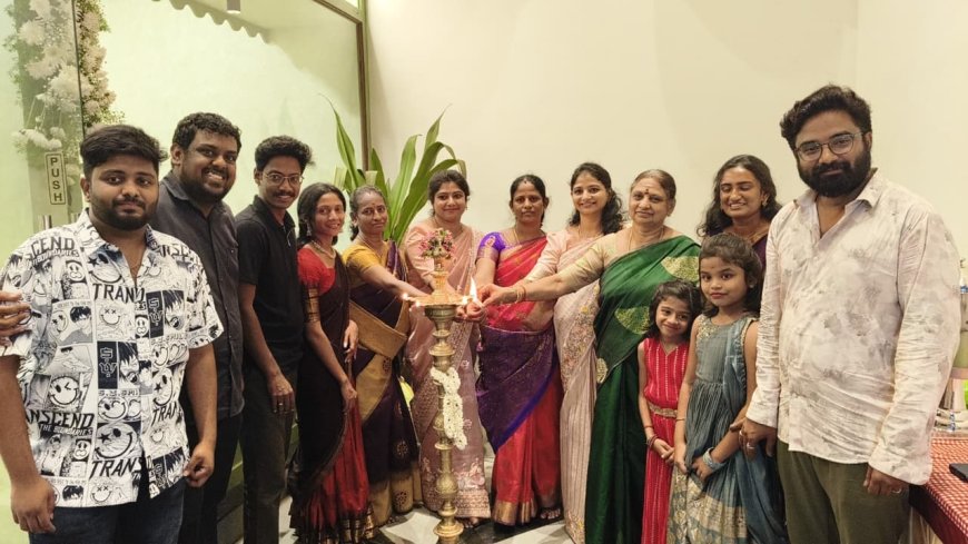 கோவை ஆர் எஸ் புரம் பகுதியில், ஜுன் கஃபே எனும் புதிய அங்காடி திறப்பு விழா நிகழ்ச்சி கோலாகலமாக நடைபெற்றது...