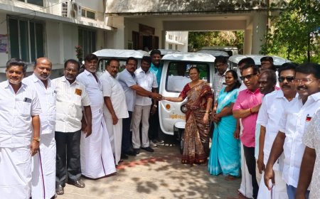 பழனி நகராட்சிக்கு ரூ.17 லட்சம் மதிப்பிலான 5 பேட்டரி வாகனங்கள் நன்கொடை...