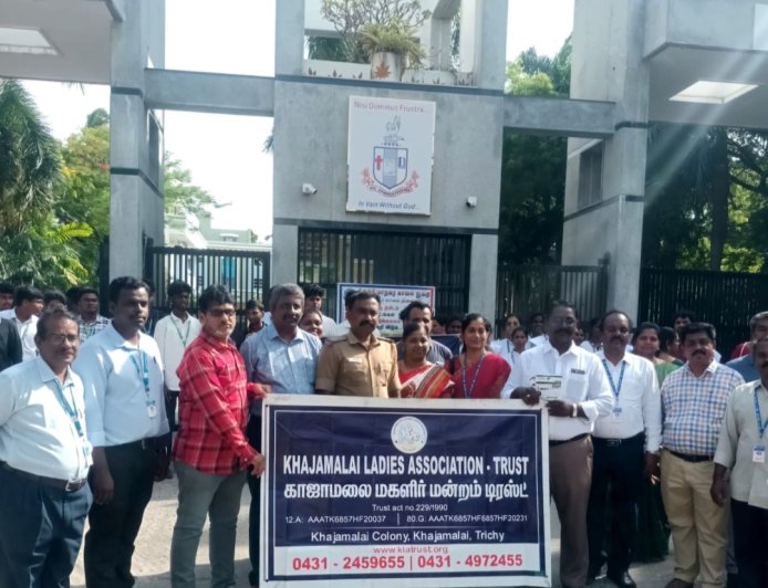 பிஷப் ஹீபர் கல்லூரியில் போதை ஒழிப்பு விழிப்புணர்வு கையெழுத்து இயக்கம்